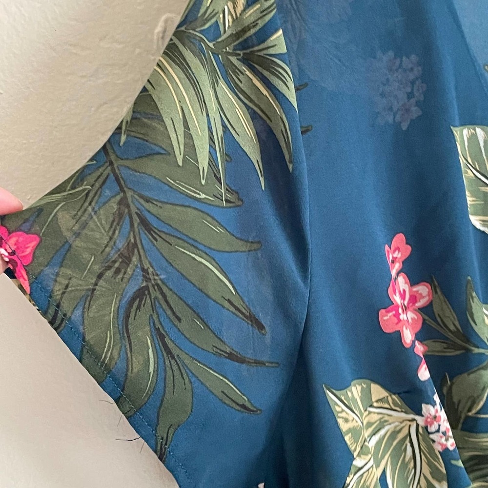 Torrid Size 1 Tropical Teal Hi Lox Blouse - Picture 8 of 12